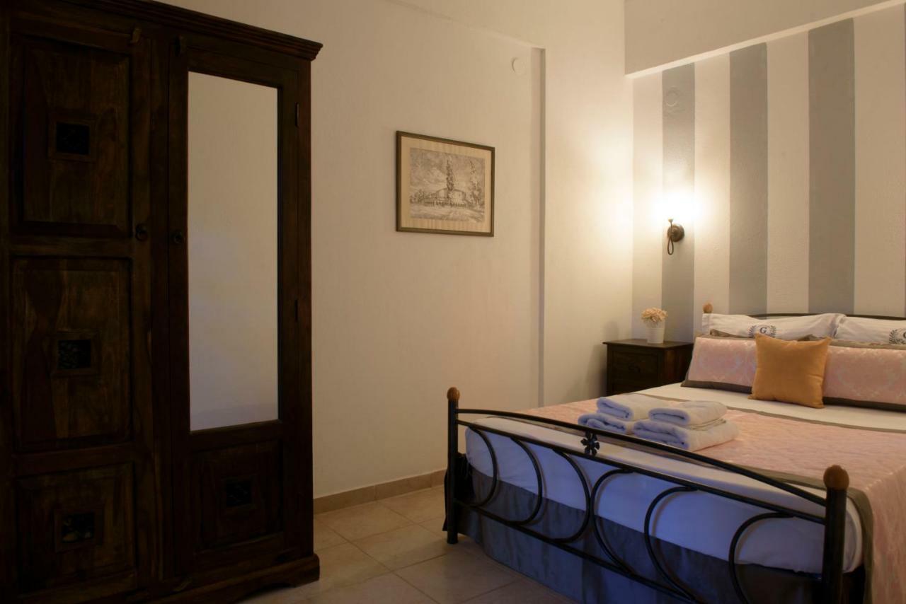 Apart Boutique Giorgos Đảo Amolianí Phòng bức ảnh